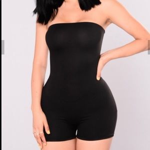 Fashion nova sz m black buenos Aries romper